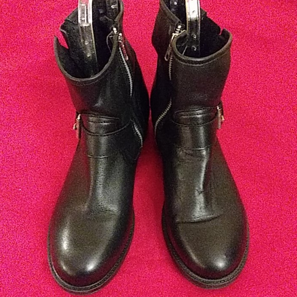 Artisan by Zigi Short Boots